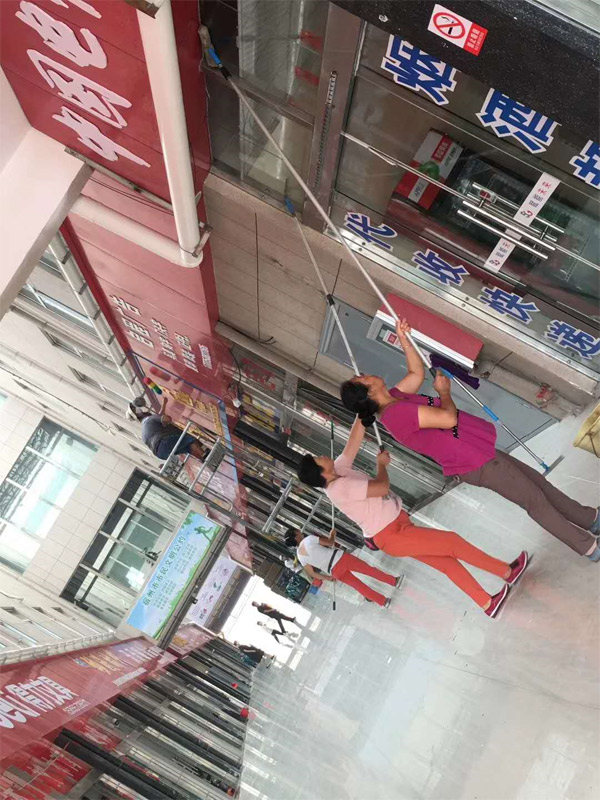 eee-1.jpg eee-1.jpg